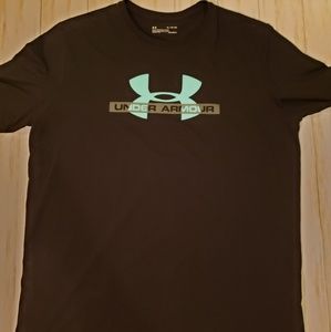 Black UA tee NEVER WORN!